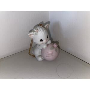 Precious Moments Figurine "Wishing You A Purr-fect" 3" 1990 Enesco Porcelain